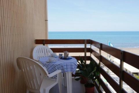 Blue Home Marina di Castagneto Carducci Exterior photo